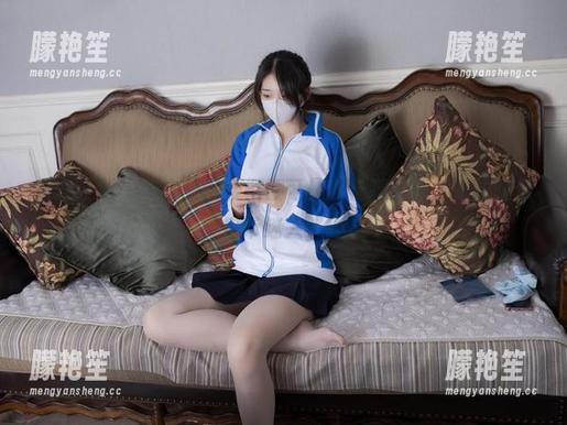 紧急企划 - 快来见识樱樱樱可最新长腿合集，她的腿似乎自带迷人光环。