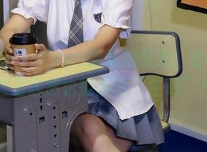 绮梦摄影 – Yaya的私拍图集：办公室，这里居然也能那么“生动”？