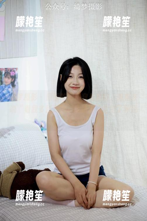 绮梦摄影-桐桐 绮梦摄影 - 原图的桐桐穿着豹纹,像是在说“看我多别致”,精选则完全变了种风格。