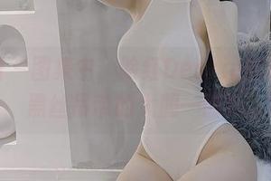 微密圈 – 图集中，脸红Dearie如何驾驭黑丝吊带的大胆一面？