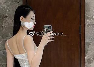 微密圈 – 脸红Dearie眼里的天使，图片满载着某种似有若无的诱惑