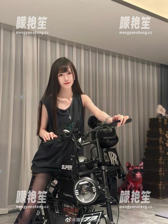 少女前线，腐团儿Ikaros你的原图还好吗？这作品集值得一看