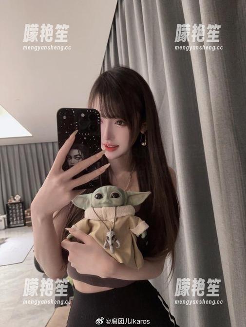 腐团儿Ikaros 又一次被腐团儿Ikaros的高清次元少女刷屏,怎么这么会自拍?