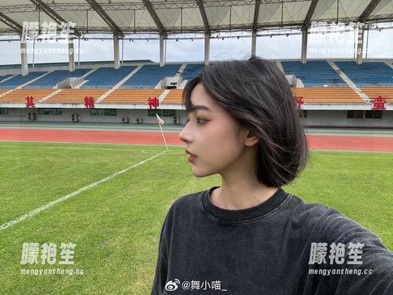 舞小喵 舞小喵的全套制服,图片不止一张哦,谁说猫咪不能穿得这么潮?