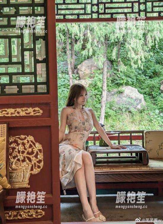芊芊酱w奖金级别的秘书：高清图包让你重新认识这个角色