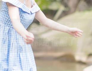 菠萝社 – 柳侑绮全套女王风范，别说她连我的心都给征服了！