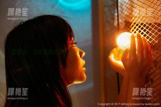蜜桃社-小魔女lily 蜜桃社 - 浴室里的小魔女lily图集,分享她的“泡澡哲学”!