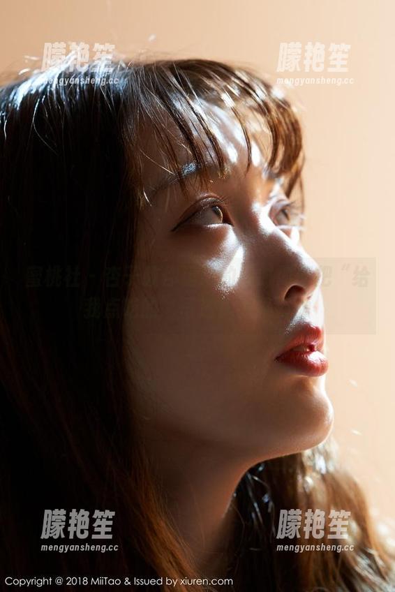 蜜桃社 - 杏子教你运动的同时如何把“给我点吃的”写进作品集资源