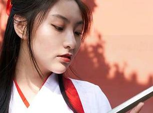 蜜桃社 – 是谁说可爱只能娇羞？王婉悠Queen的最新美图彻底颠覆了我的想法！