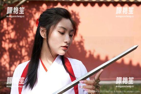 蜜桃社 - 是谁说可爱只能娇羞？王婉悠Queen的最新美图彻底颠覆了我的想法！