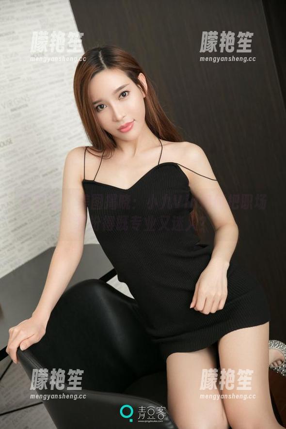 青豆客-小九Vin 青豆客 - 美图揭晓:小九Vin如何把职场装扮得既专业又迷人?